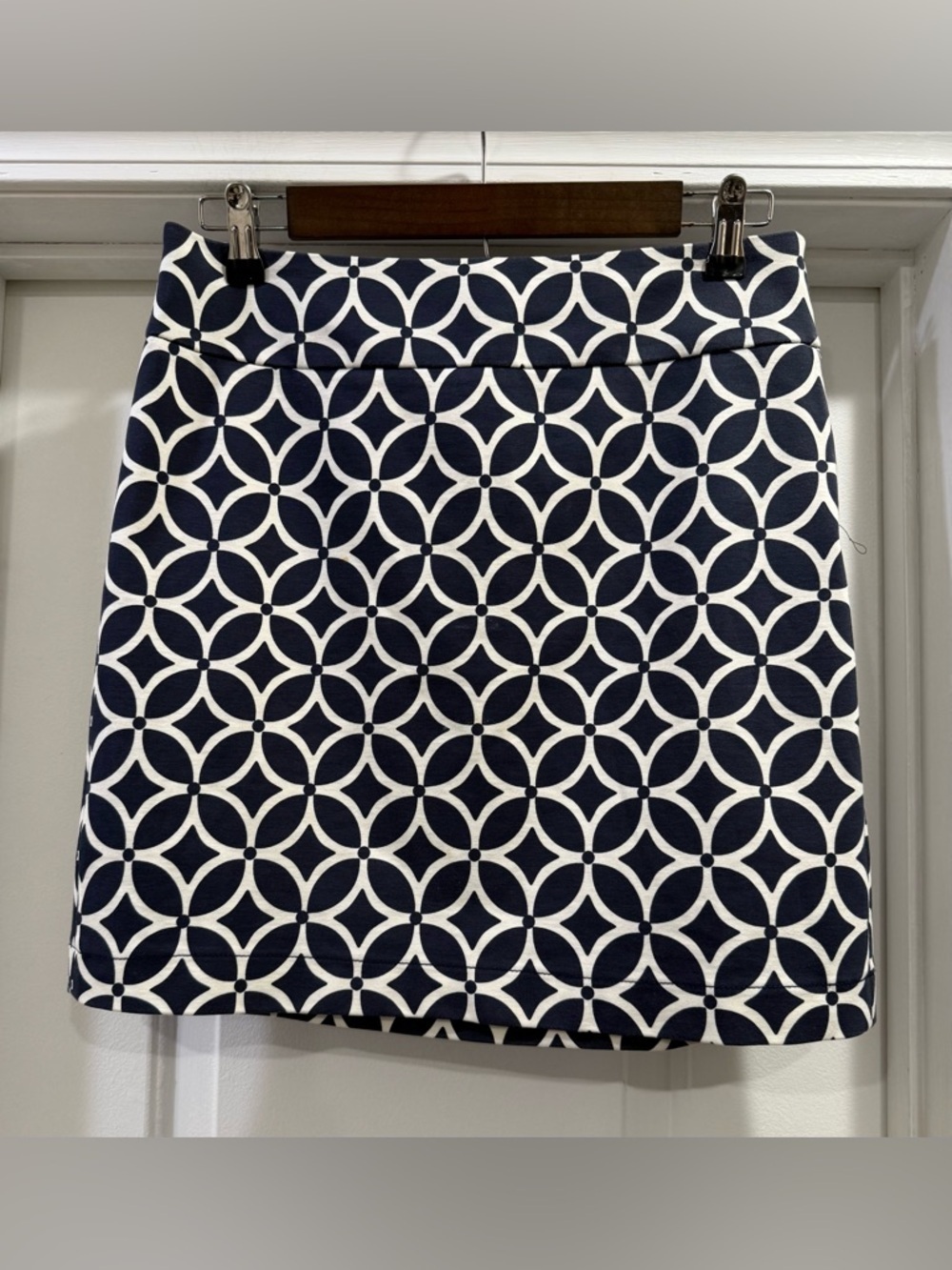 Banana Republic Navy and White Geometric Midi Skirt Size 4